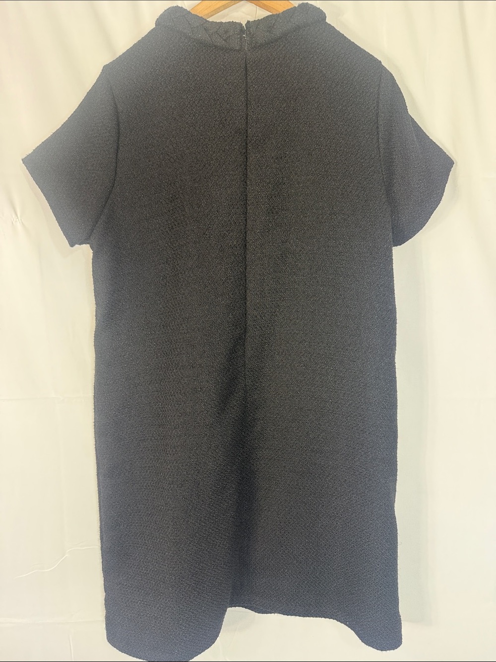 TUCKERNUCK BLACK TWEED JACKIE DRESS SIZE L WITH GOLD BUTTON DETAIL SIZE L - Picture 8 of 9